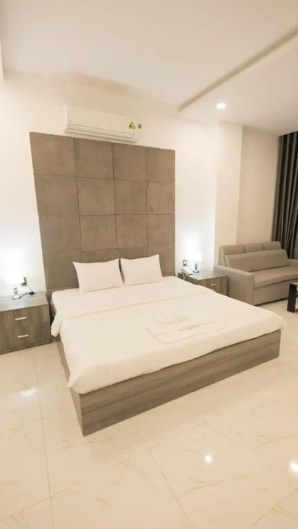White Diamond Airport Hotel