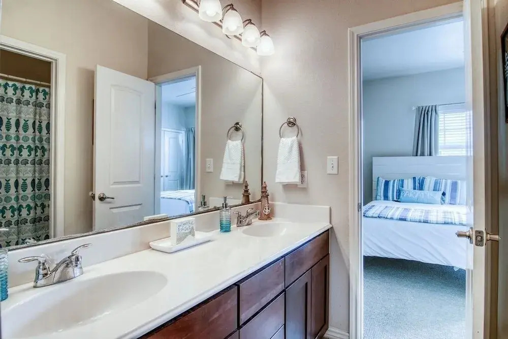 Shoreline Dreams - 3 Br Condo