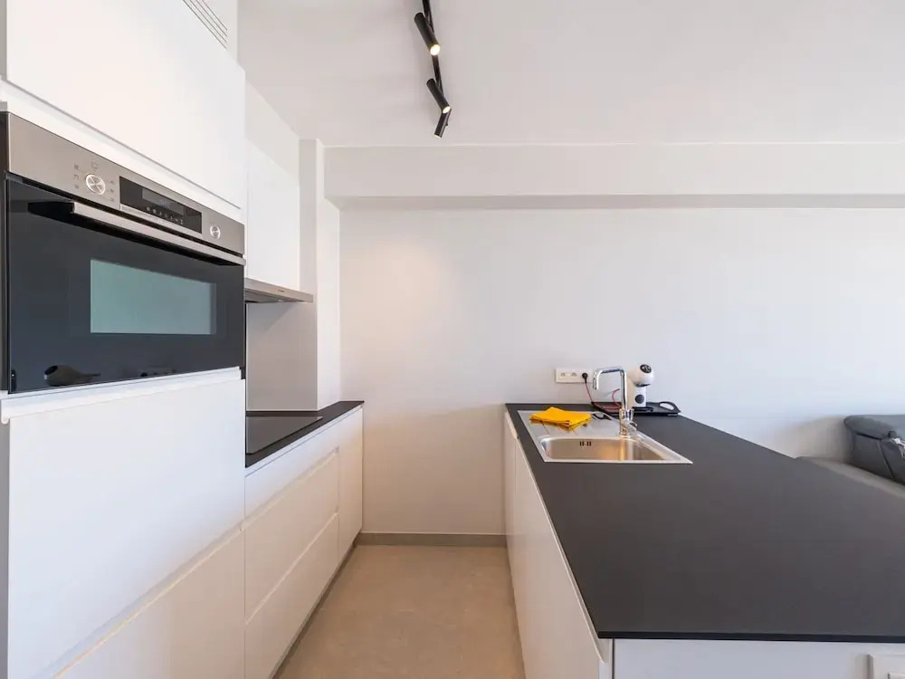 Apartment With 3 Bedrooms and sea View