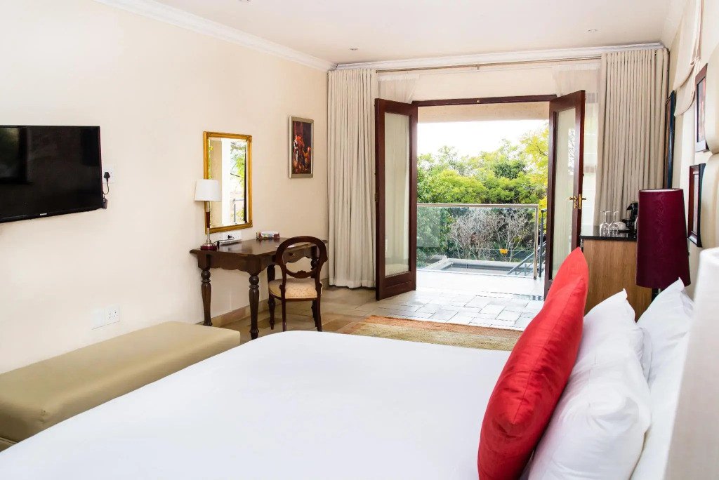 Inn and Out Plus Craighall