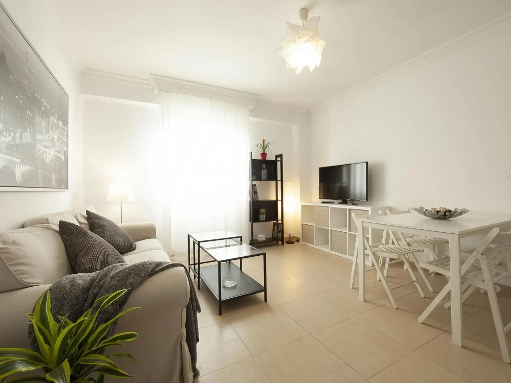 CERVANTES Apartment 29 2BT 1BR