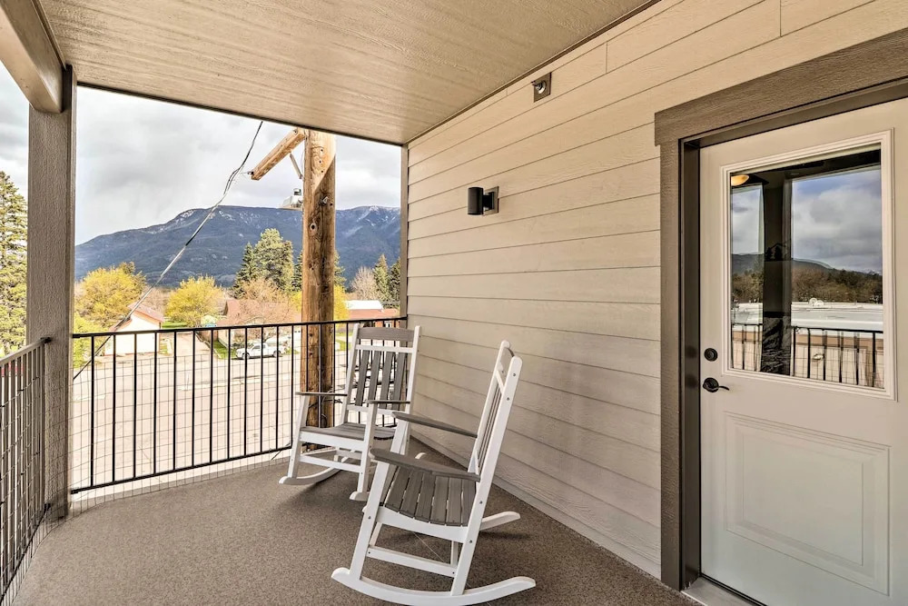 Cozy Columbia Falls Condo w/ Private Balcony!