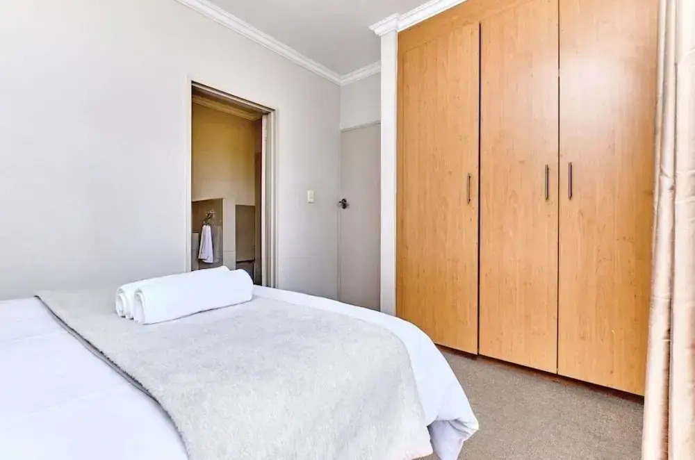 Sandton Heights by Sandton Exclusive