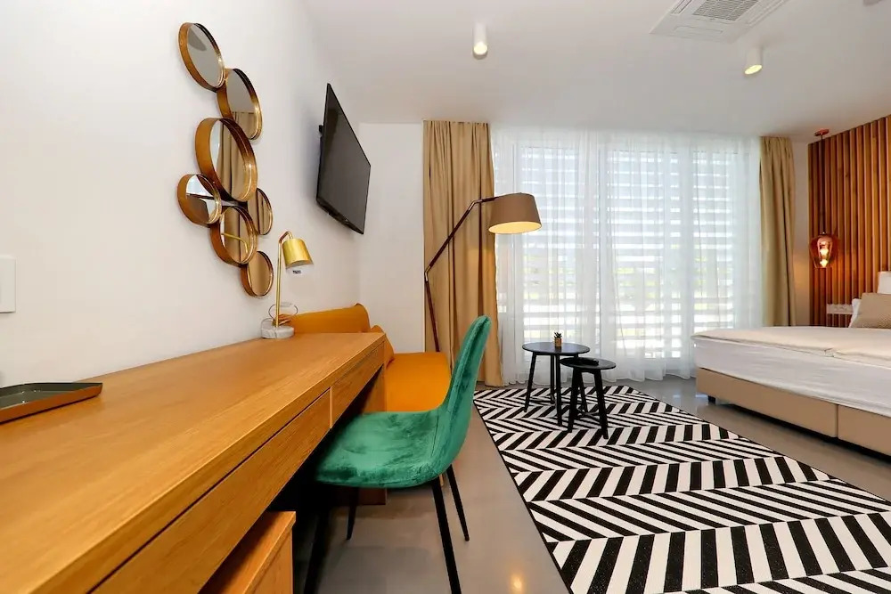 White Rooms by Belmont Realty