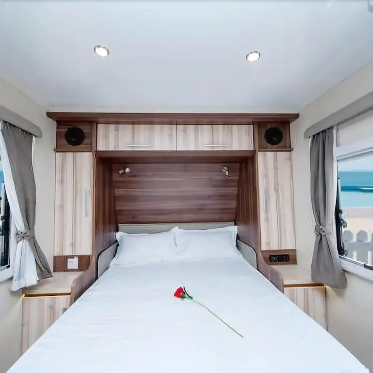 Biluota Sea-view Theme Hotel