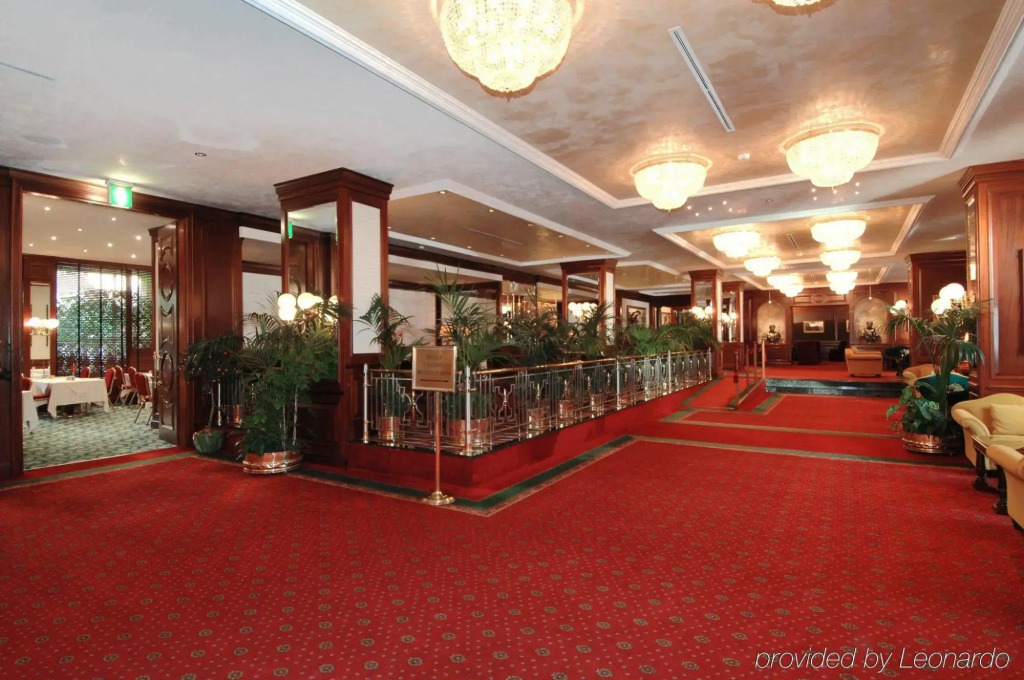 Отель Royal Hotel Carlton