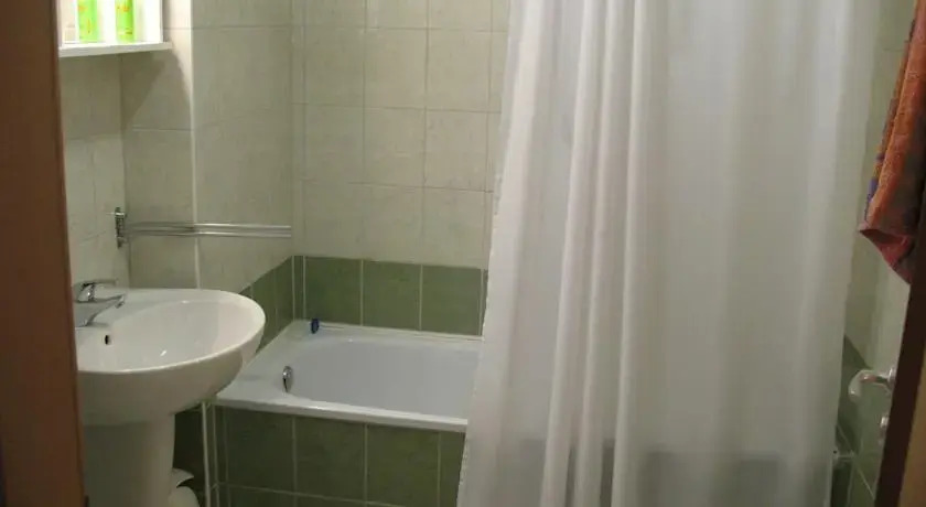 AAA-Apartment 1