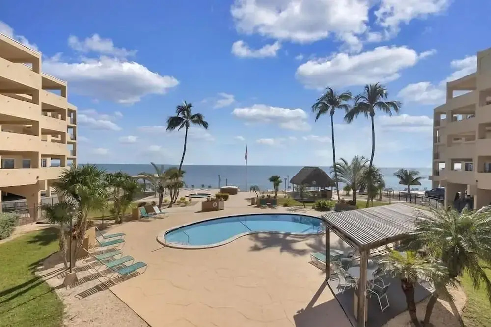 Updated Unit With Beautiful Florida Bay Sunsets 1 Bedroom Condo by RedAwning