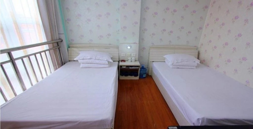 Huayu Express Inn