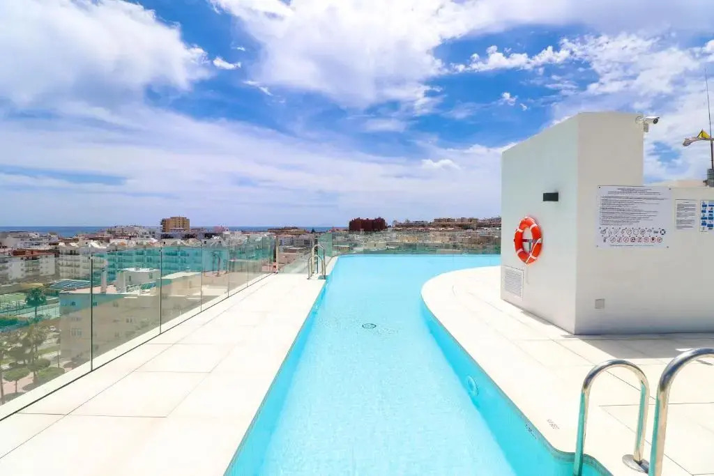 Newly Refurbished 2BED Apartment in Residence Infinity, Pool by Rafleys