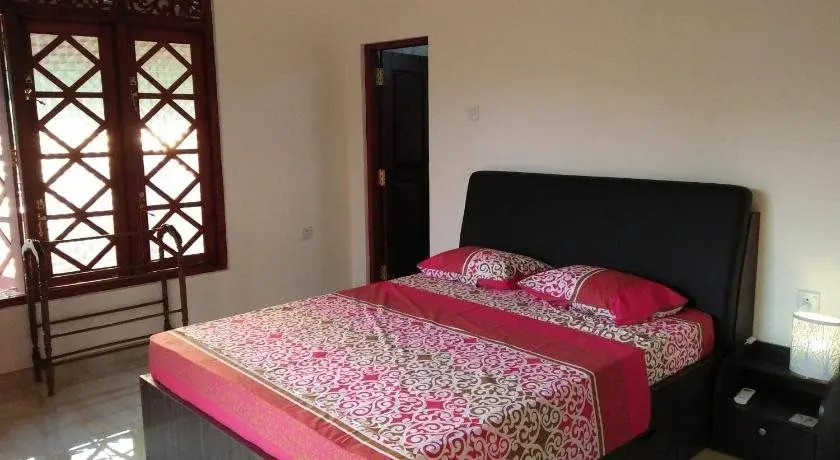 White Elephant Villa & Restaurant