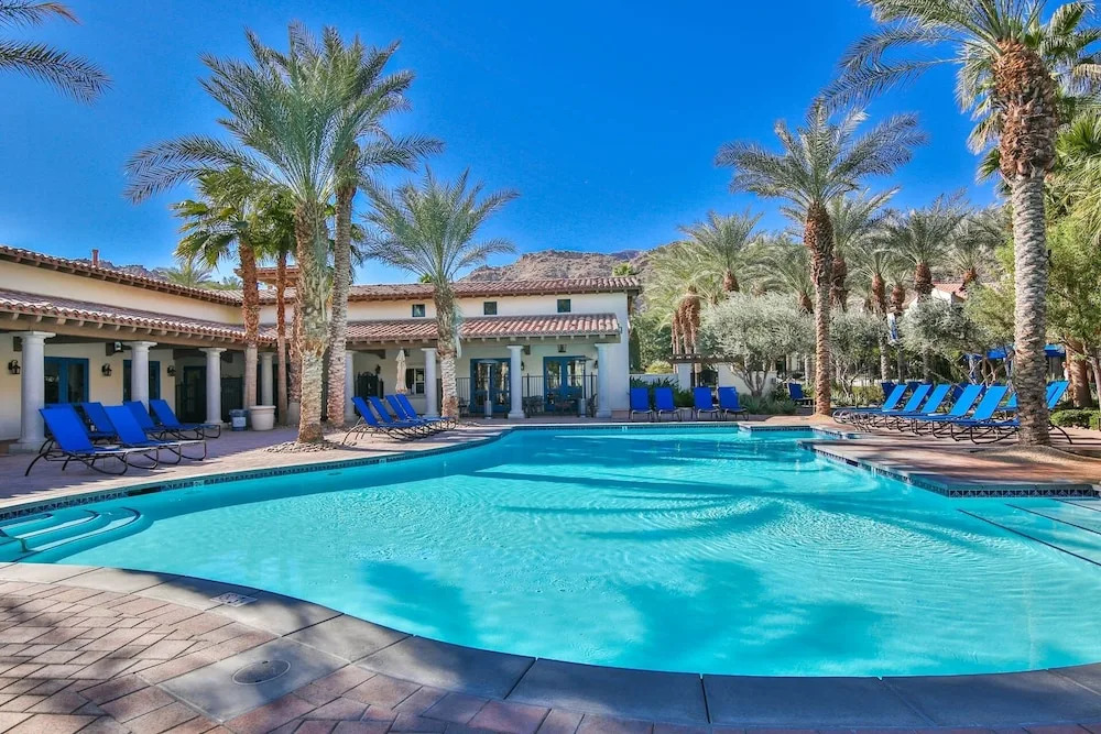 Lux 1bd Near Clubhouse W/ All Amenities 1 Bedroom Condo by RedAwning