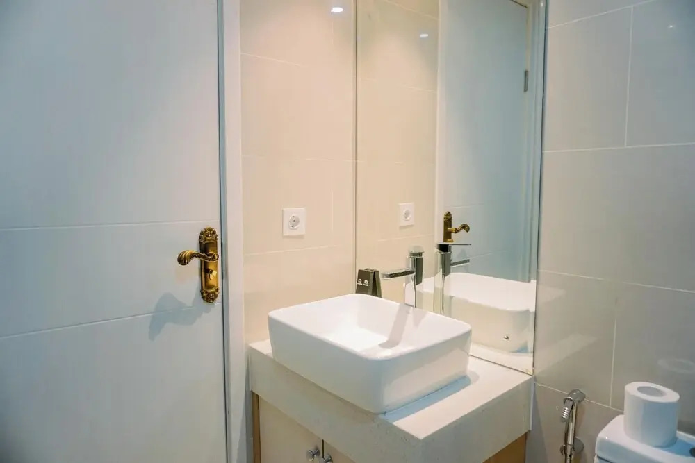 Comfort 1Br With Working Room At Daan Mogot City Apartment