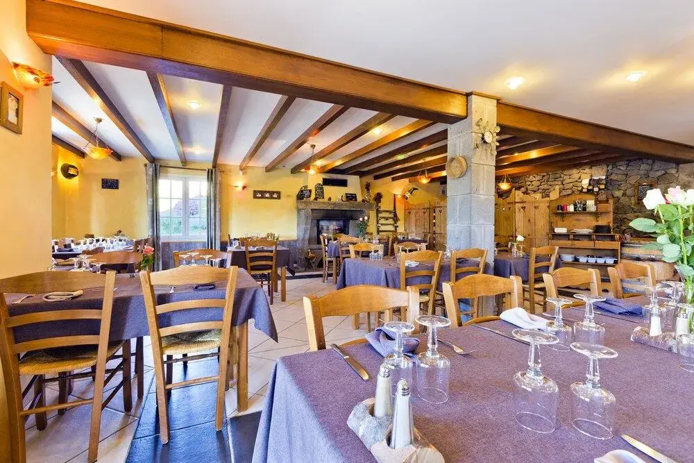 Logis Hôtel Restaurant Auberge du Bougnat