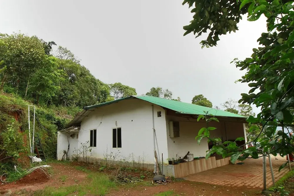 OYO 15200 Home Cozy Stay Hill Top Madikeri