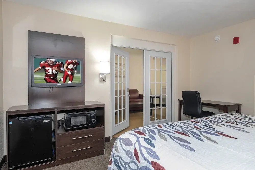 Red Roof Inn PLUS+ Jacksonville   Southpoint