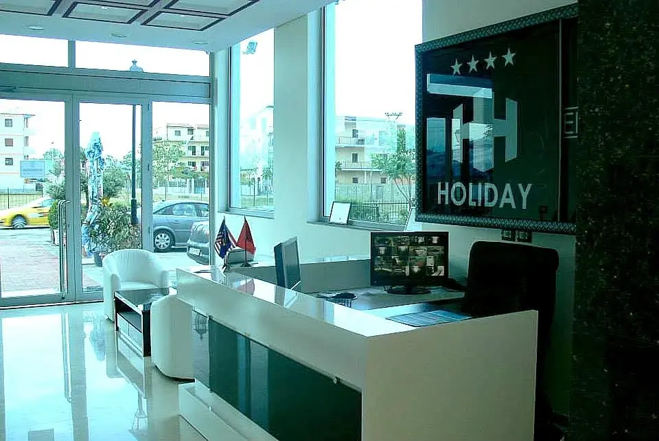 Hotel Holiday