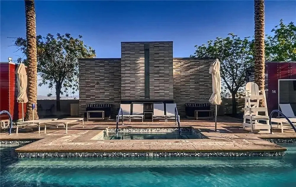 Luxurious Studio Balcony Access 26319
