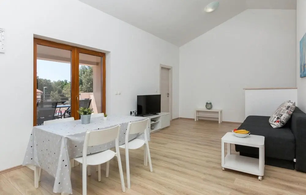 Stunning Home in Barbariga With 4 Bedrooms, Wifi and Outdoor Swimming Pool