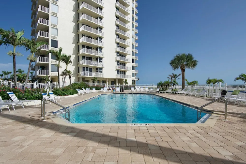 Estero Beach & Tennis Club-penthouse 3A