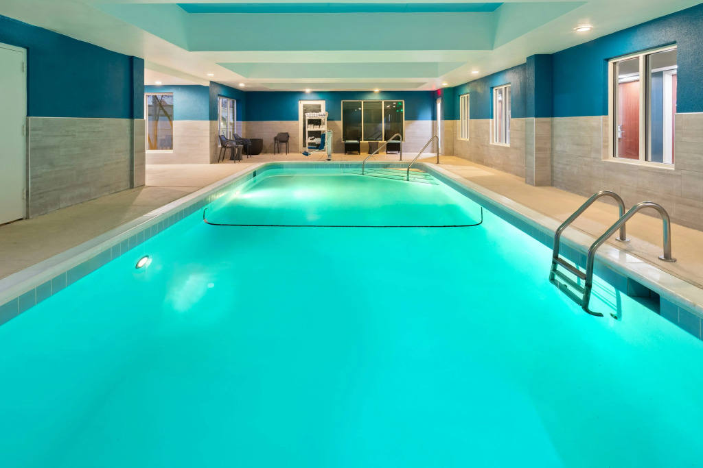 Hampton Inn & Suites Scottsburg