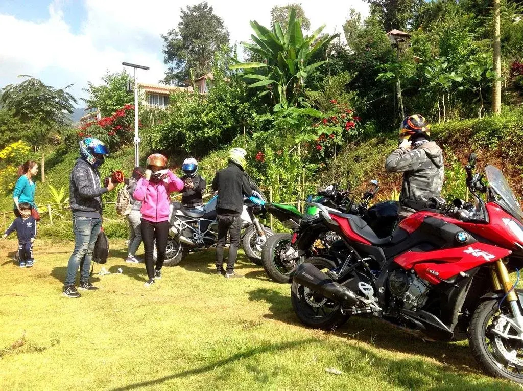 Flora Hill Resort