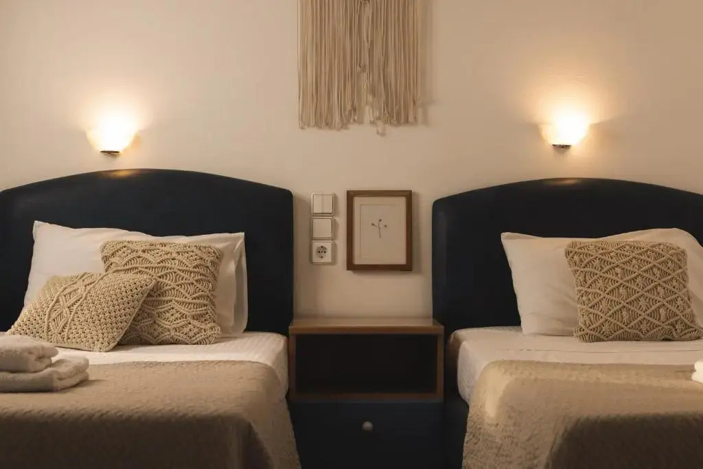 Private Studio Apartment, Unique Location - Sea View