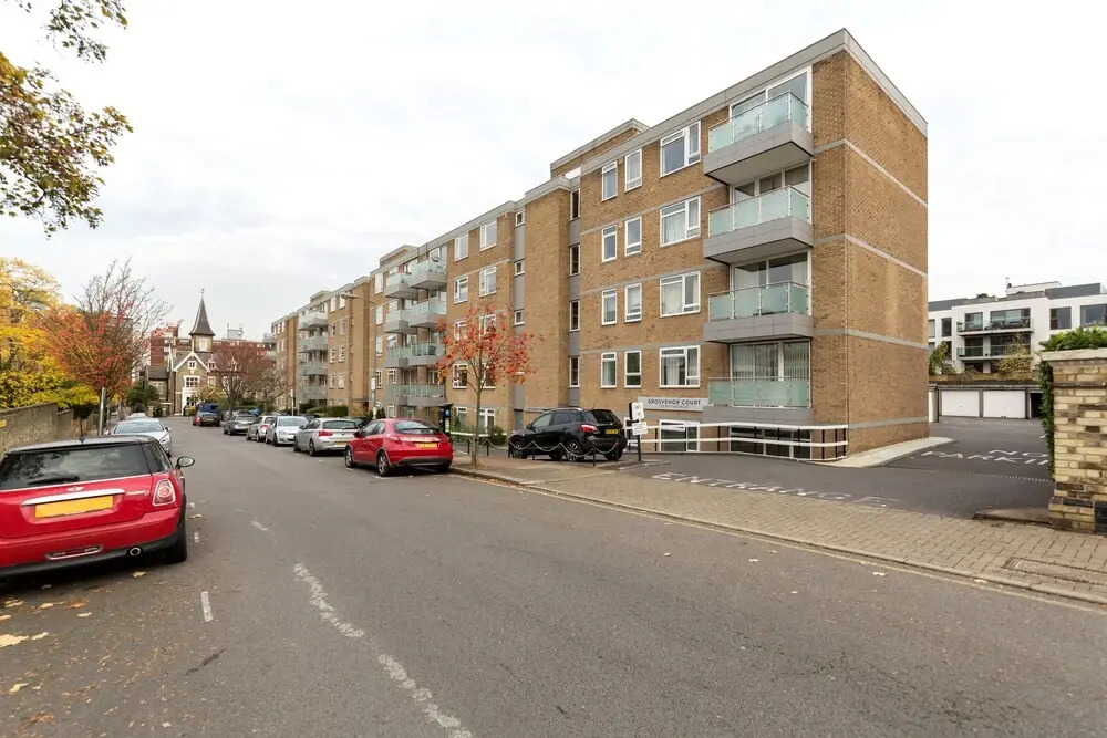 Putney Court - 1 Bed Apartment by BaseToGo