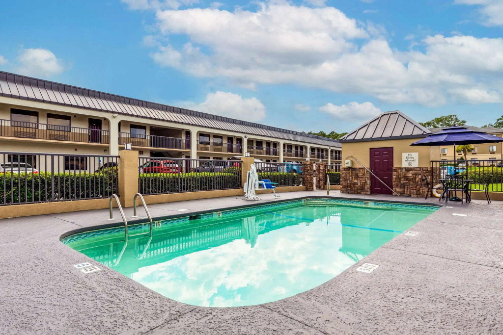 Quality Inn Mobile West Tillmans Corner