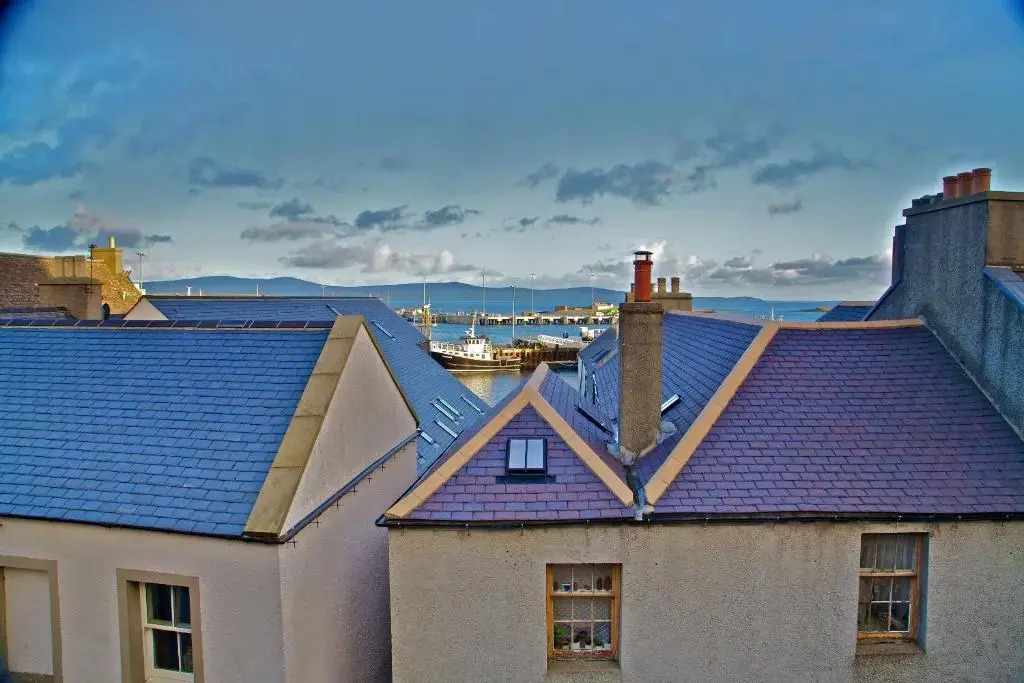 Ferry Inn