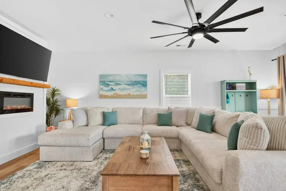 New Listing Luxury House 5 Min Walk to Beach