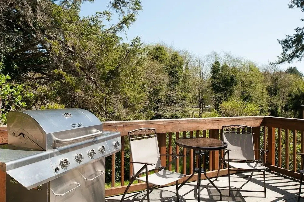 The Lighthouse in Lincoln City 2 Bedrooms 2 Bathrooms Home