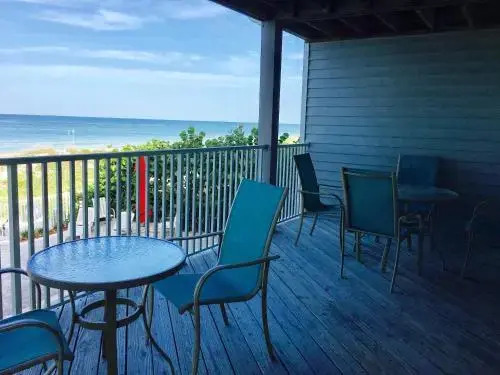 Joyce's Beachfront Suite 3