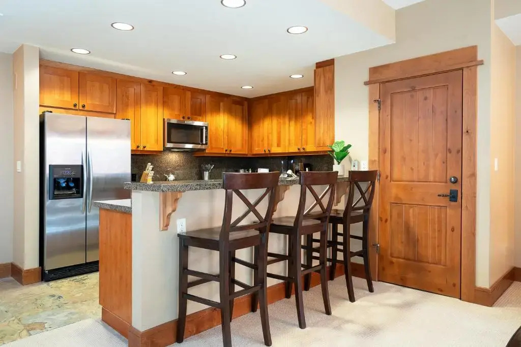 Cozy Ski-In/Ski-Out Northstar Village Residence - Big Horn 408