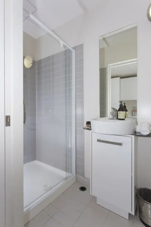 TOWNY - Studio Apartment with Sea Views