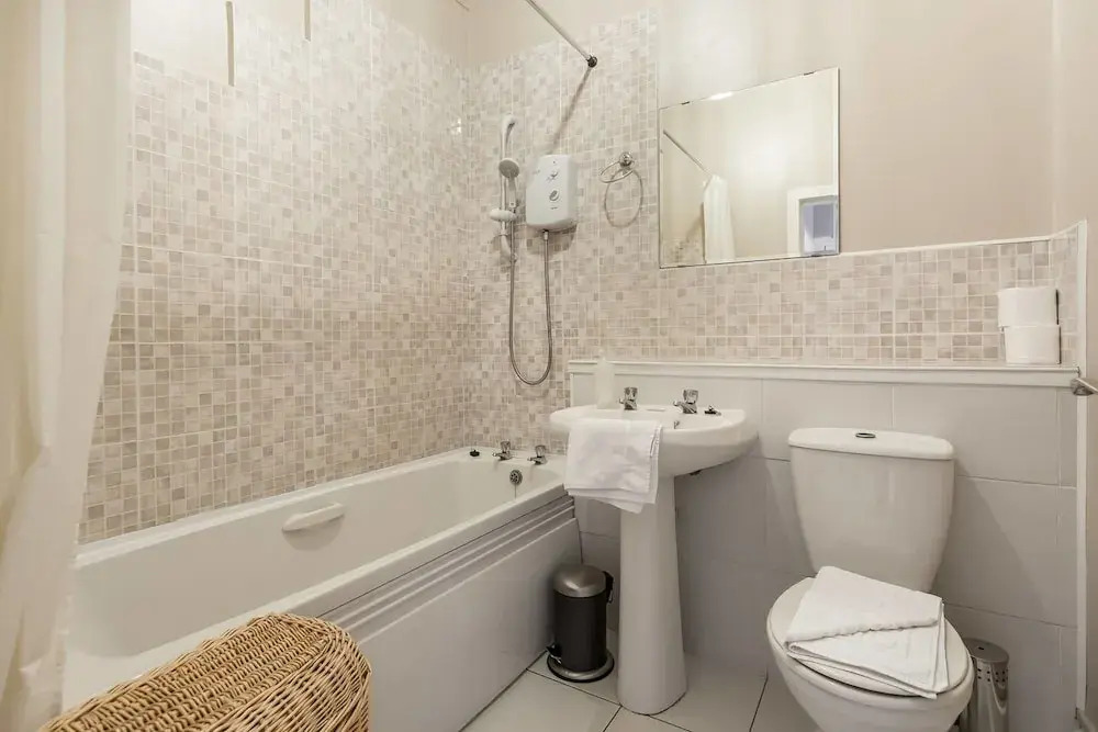 St Mary's Street 3 Bed Apartment In the Old Town