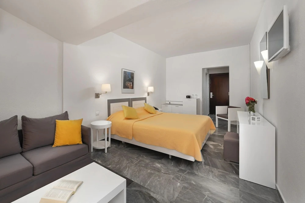 Hotel Perrakis