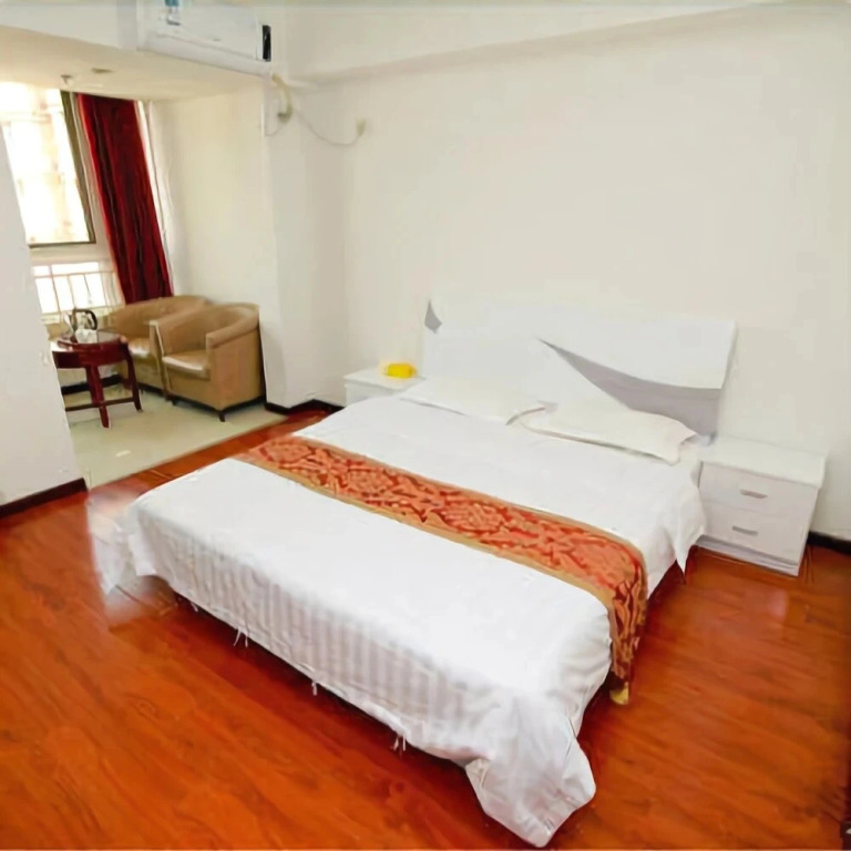Xian Bell Tower Four Seasons Apartment