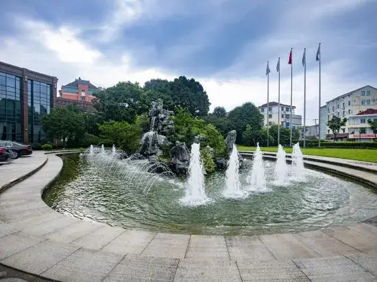 Zhongcai Zhuji