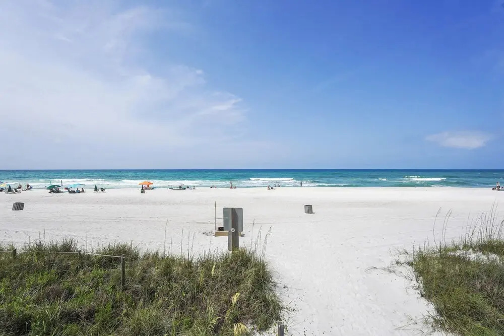 Breezy PCB Vacation Rental w/ Lanai, Walk to Ocean