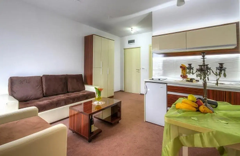 Bristol Apartments