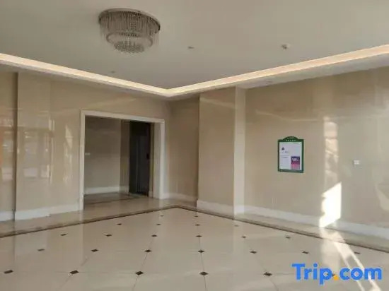 Shuimo Yijia Apartment (Qingte Town 204 National Road Branch)