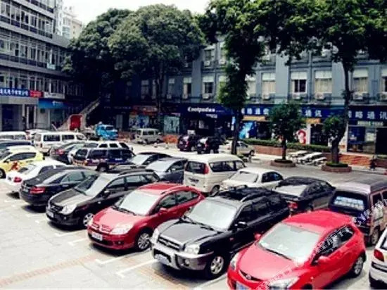 U-Chain Bagui Hotel (Nanning Chaoyang Square Metro Station Yinxiang City Branch)