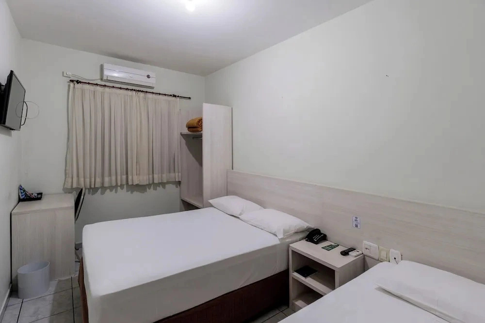 Romas Hotel