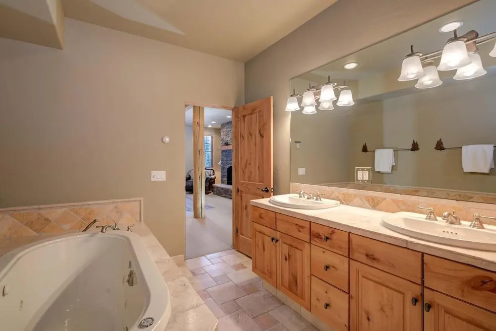38a Cowboy Heaven 4 Bedroom Home by Moonlight Basin Lodging