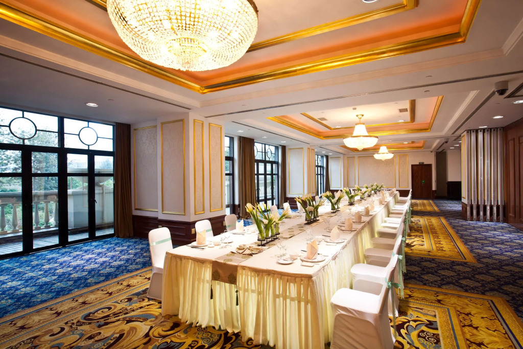 Kunming Green Lake Hotel