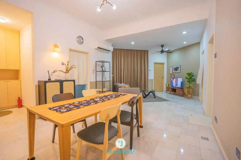 Doorstep - Sunway Putra Mall - Close to PWTC for 4
