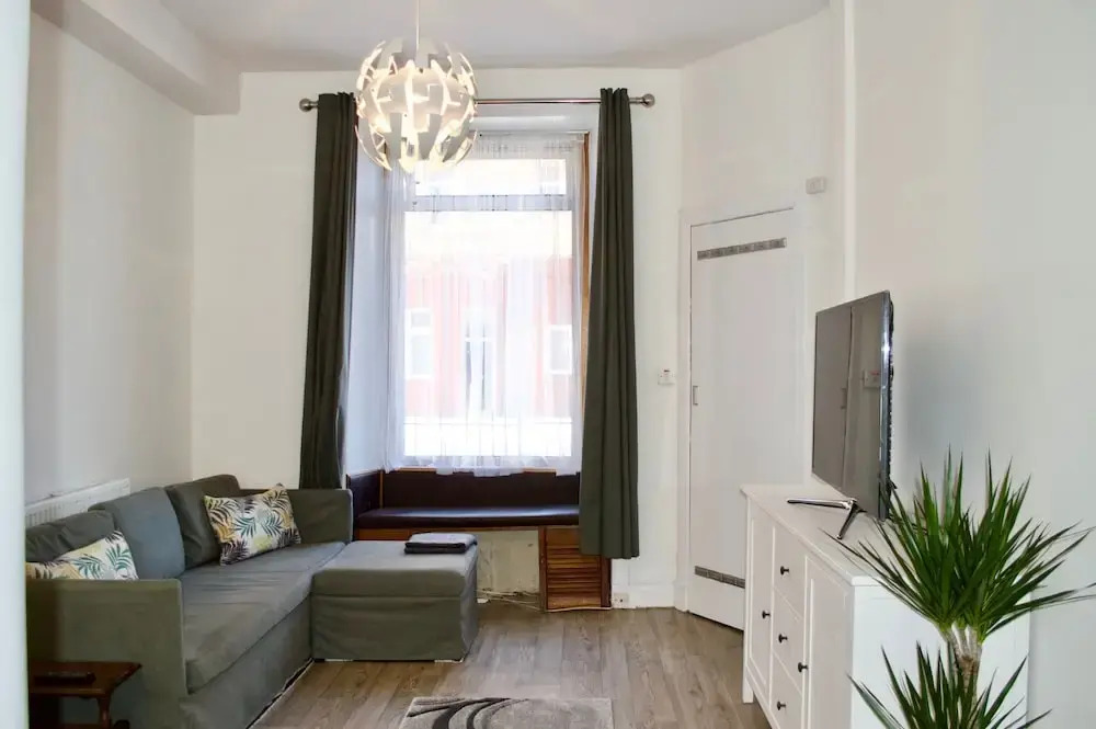 Bright And Modern 1 Bedroom Flat