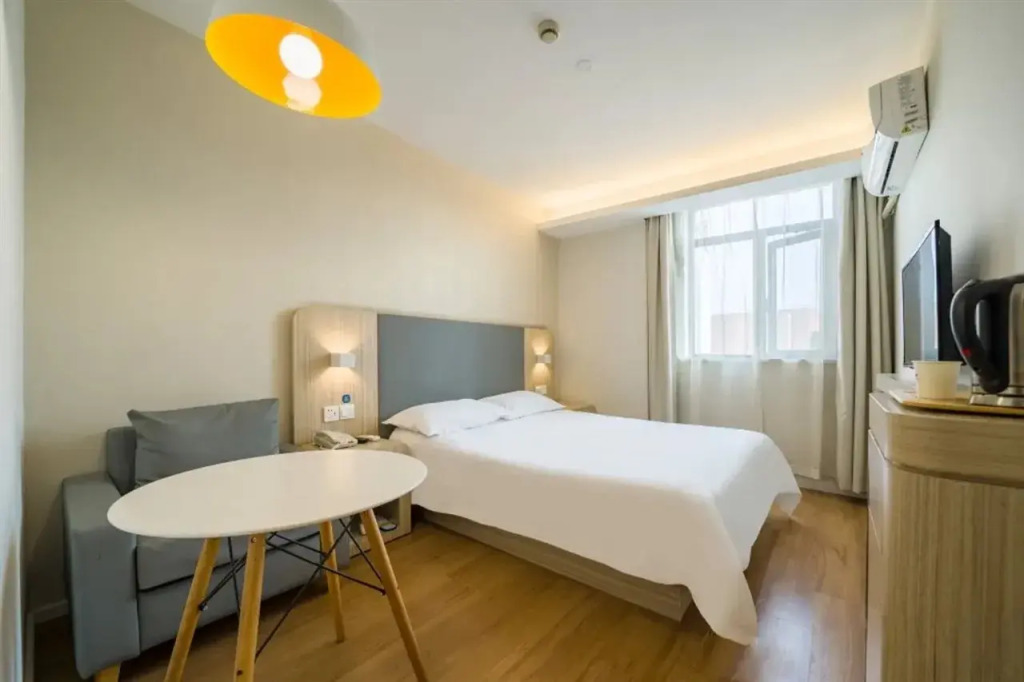 HanTing Hotel (Shanghai Hongqiao Railway Station Beizhai Road)