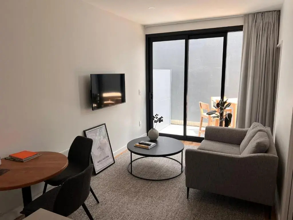 Stylish 2 bedrooms townhouse in Central